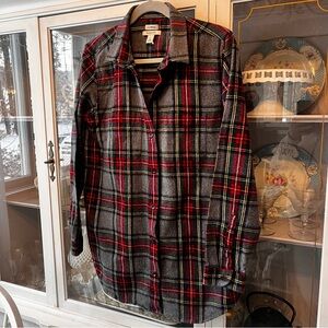 L.L. Bean Men's Gray and Red Plaid Button Down Shirt